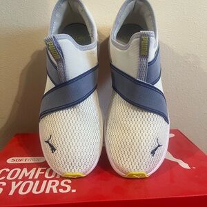 PUMA Women’s white and periwinkle Sneakers